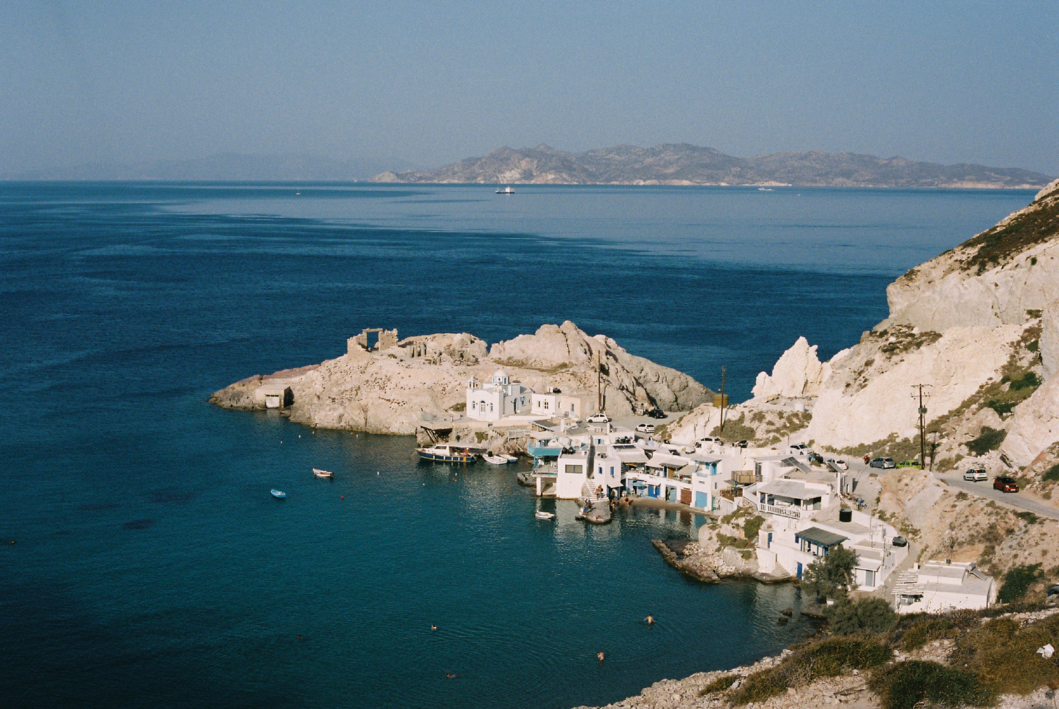 Travel Guide: Milos