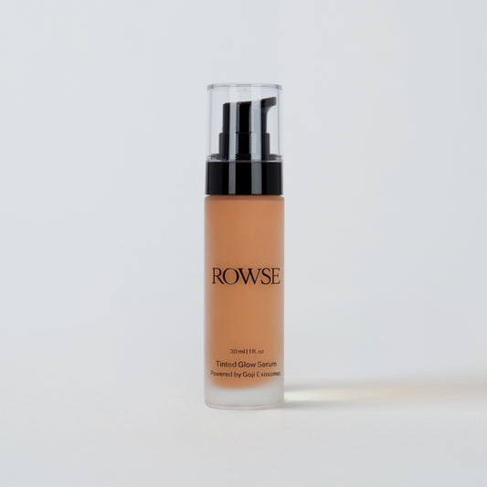 Sérum Glow con Color Medium Deep: Powered by Goji Exosomes